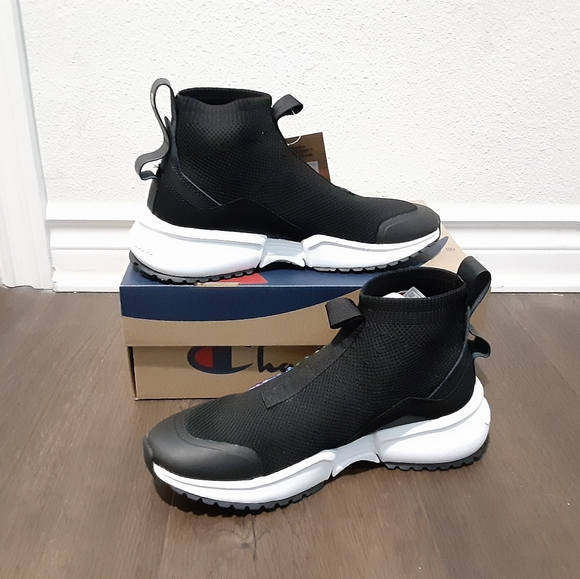 Champion - Picture 4 of 4